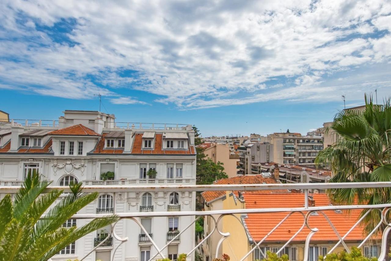 Apartamento Fleurs De Nice Furnished Flat Exterior foto