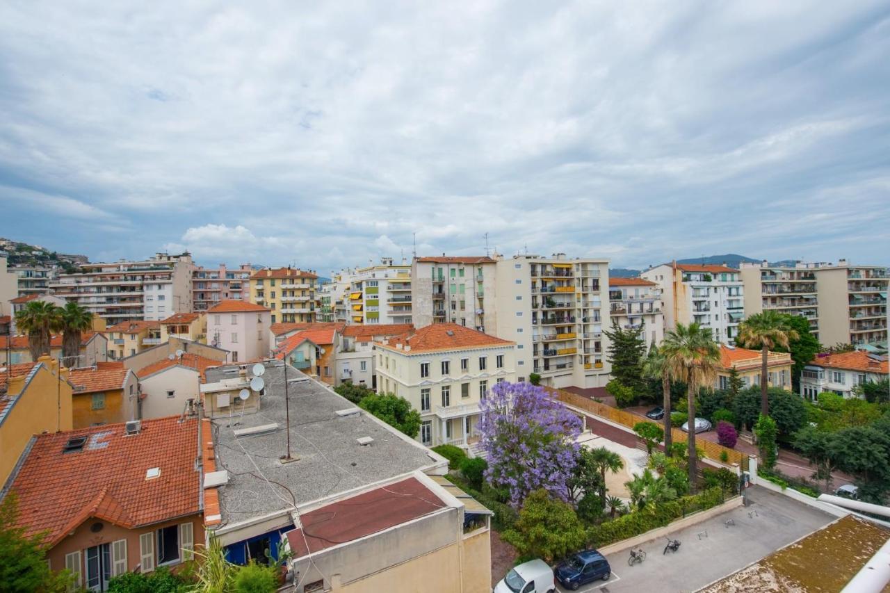 Apartamento Fleurs De Nice Furnished Flat Exterior foto