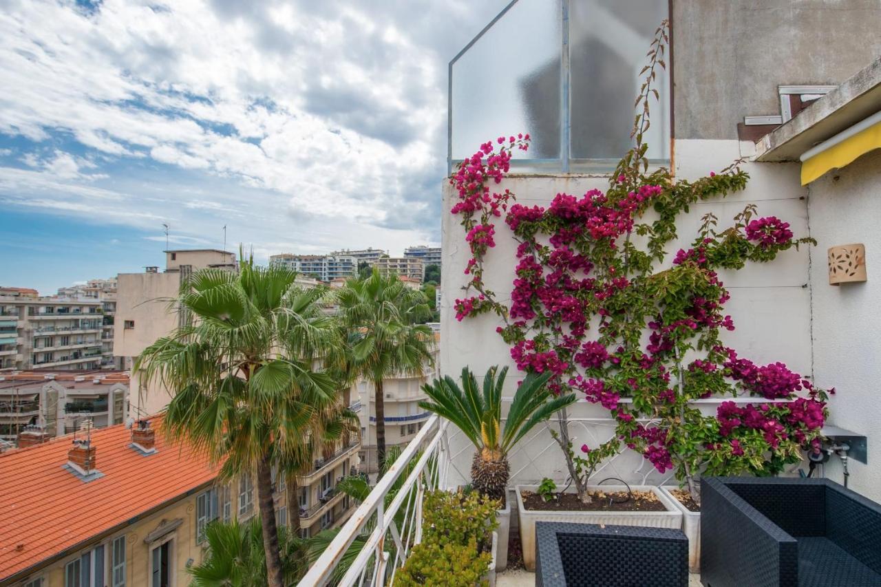 Apartamento Fleurs De Nice Furnished Flat Exterior foto