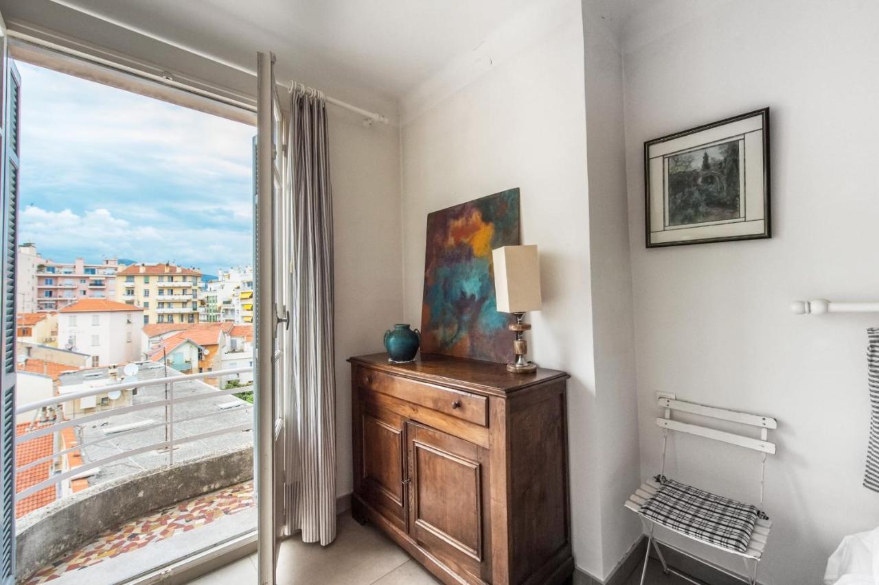 Apartamento Fleurs De Nice Furnished Flat Exterior foto