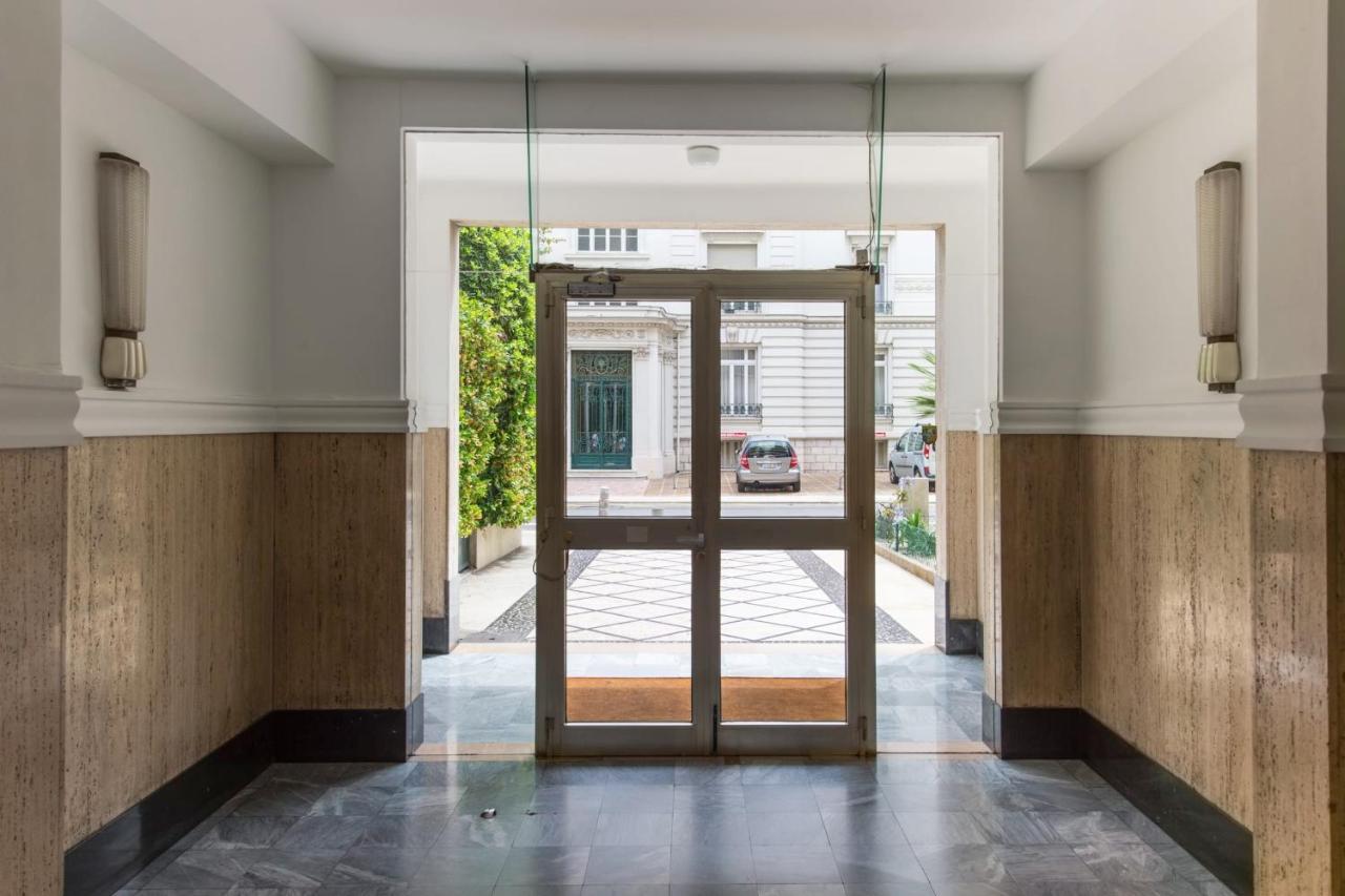 Apartamento Fleurs De Nice Furnished Flat Exterior foto